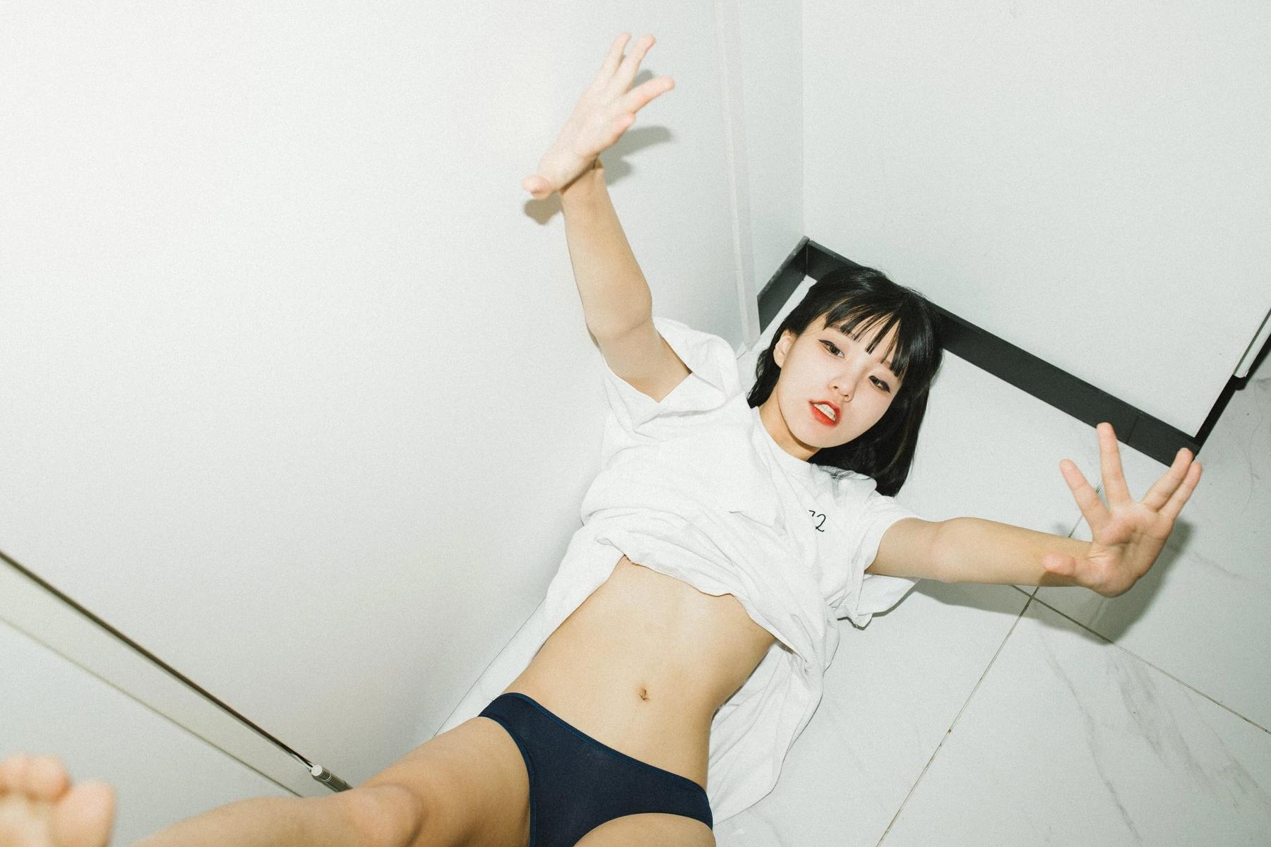 Jeong Jenny 정제니, [Moon Night Snap] The First Set.01(28)