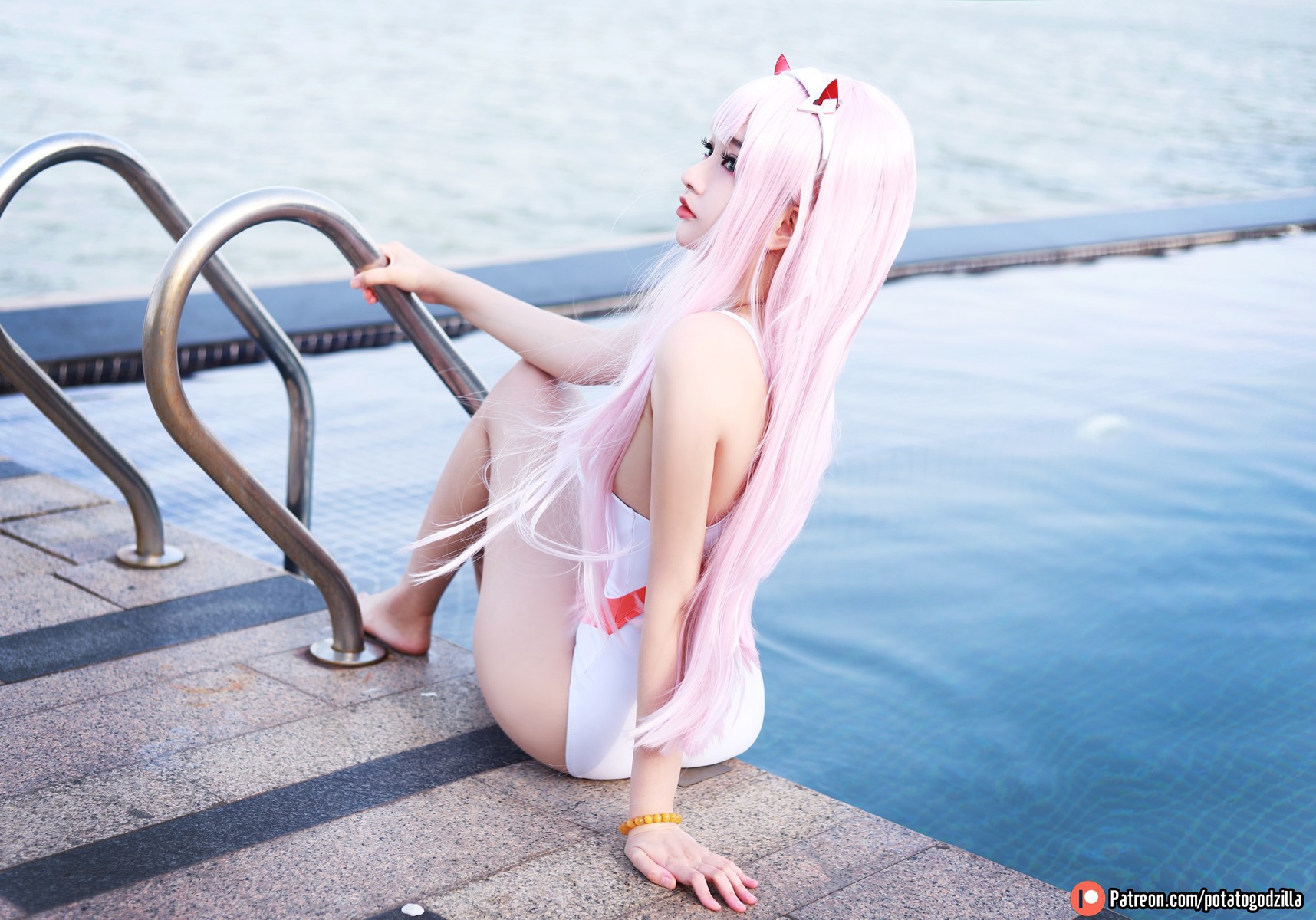 Cosplay Potato Godzilla Zero Two Swimsuit(19)