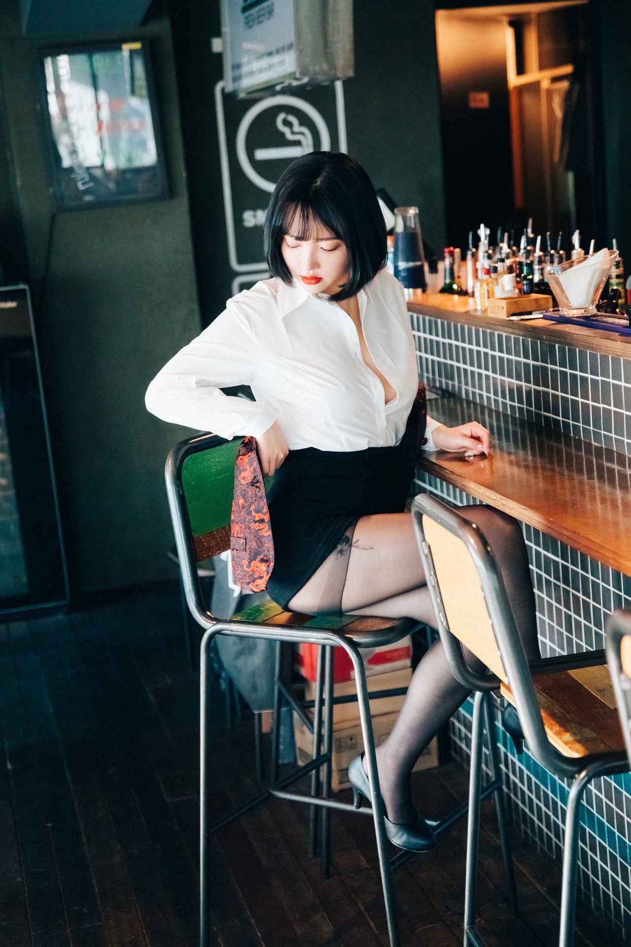 Son Yeeun 손예은, [Loozy] Tainted Love Bar Set.01(18)