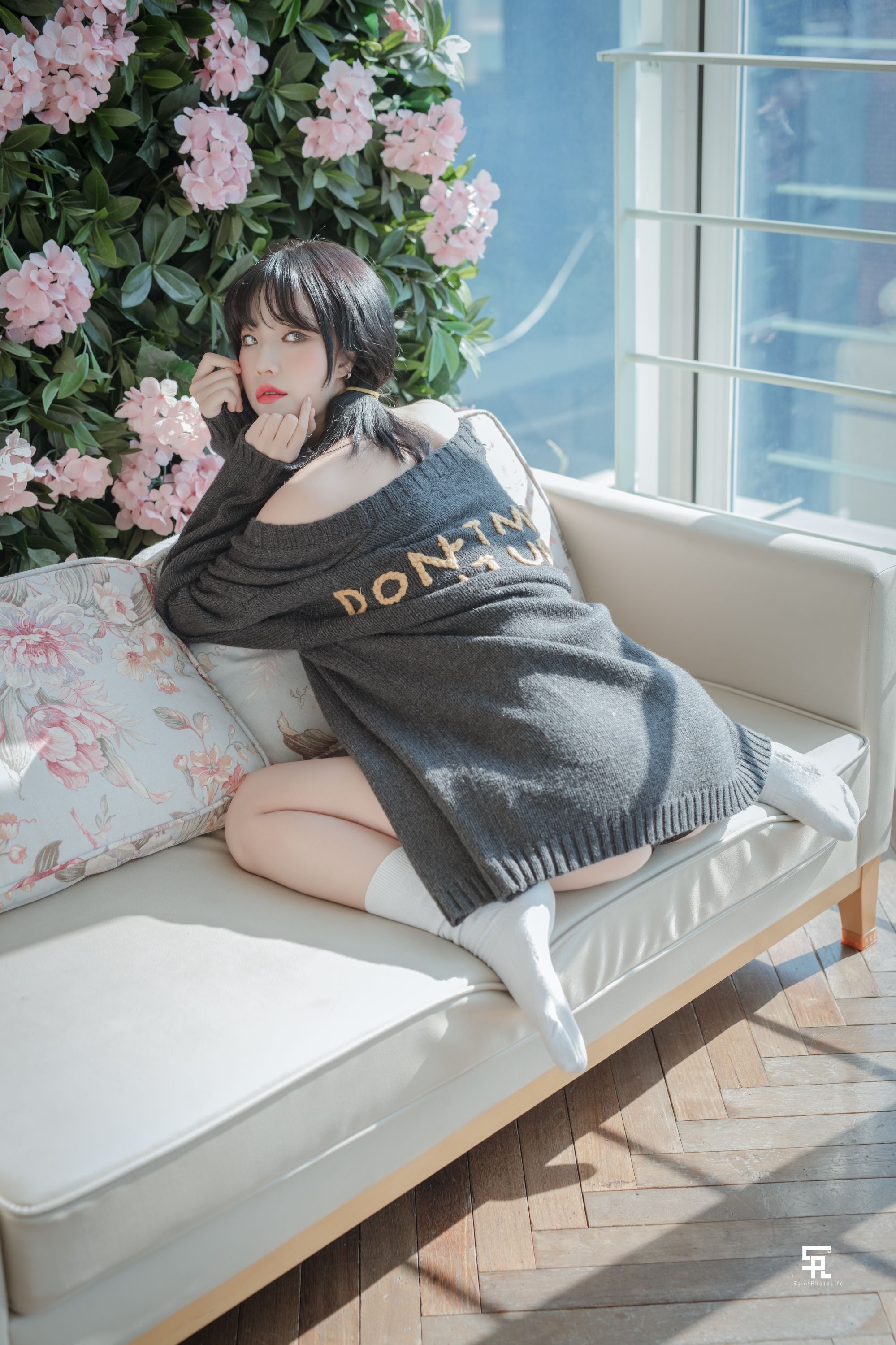 Yuna (윤아) - NO.008 [SAINT Photolife] BLOOM Vol.01 [52P-315MB](2)