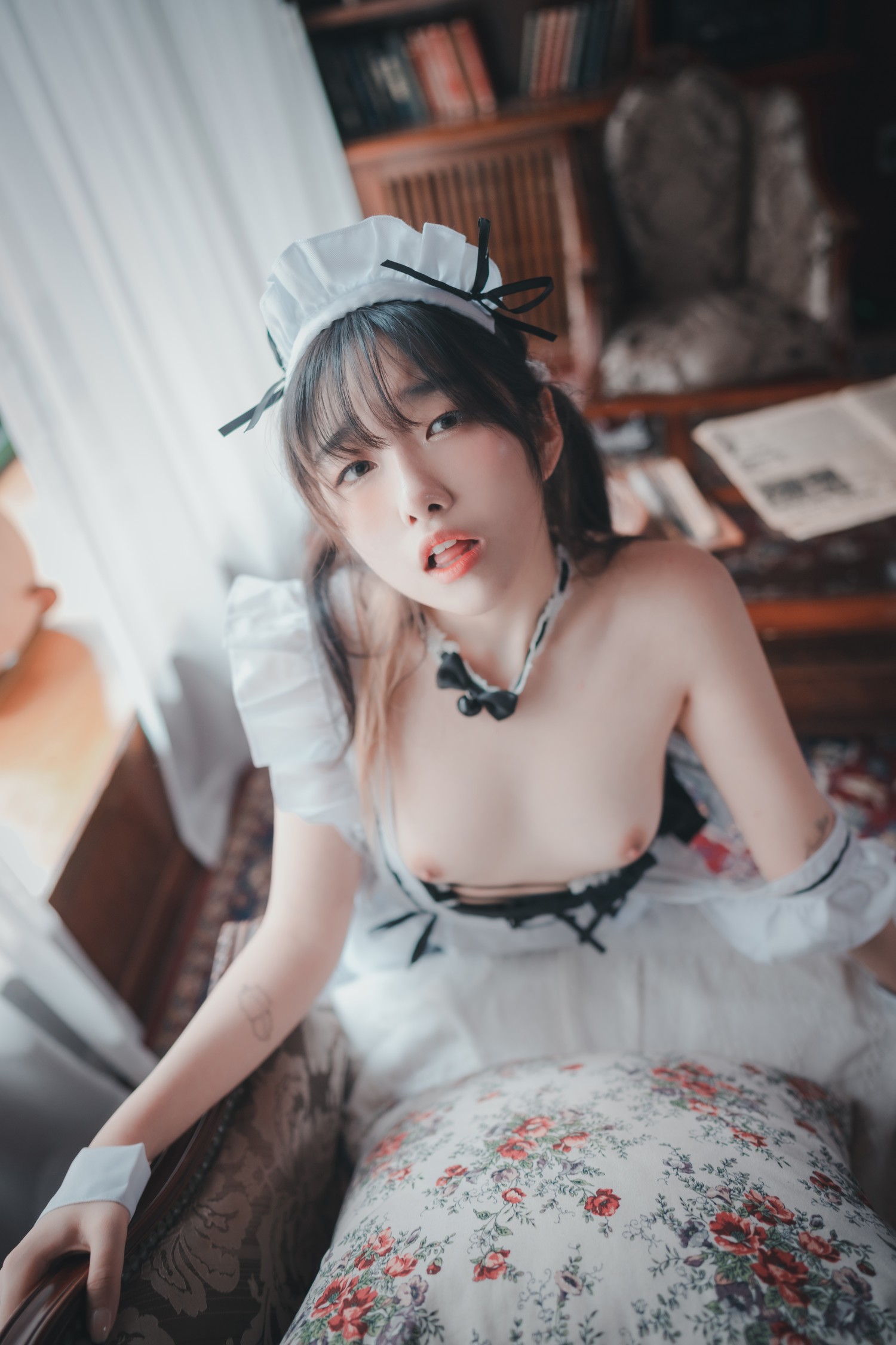 Sonson 손손, [DJAWA] Maid Mansion N0.6 (+S.Ver) Set.01(49)