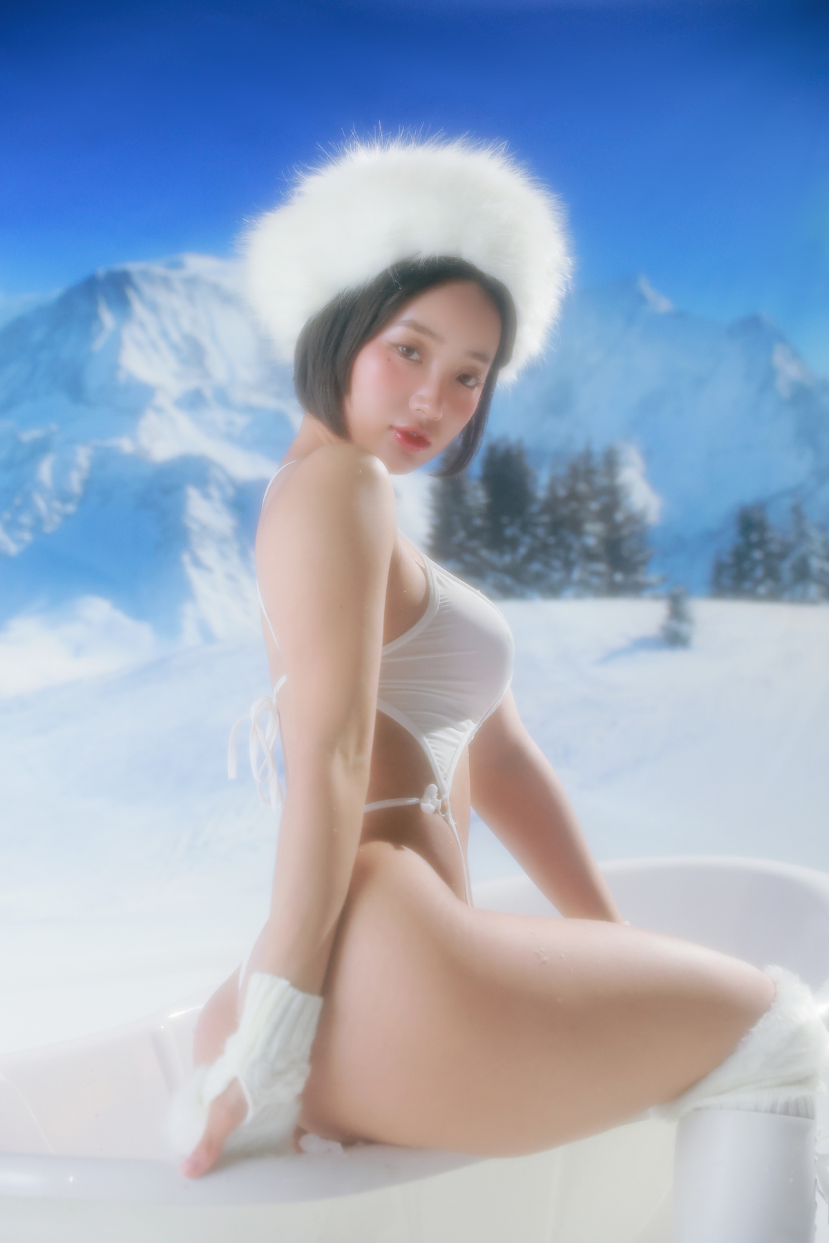 Booty Queen 엉덩퀸, [Pinkpie] The Hot Body of a Lost Girl in Snow Garden Set.02(14)