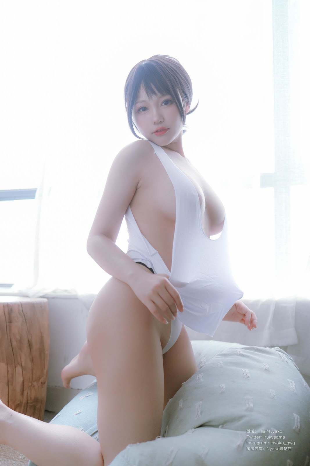 Cosplay Nyako喵子 隣のやばいお姉さん 背心(46)