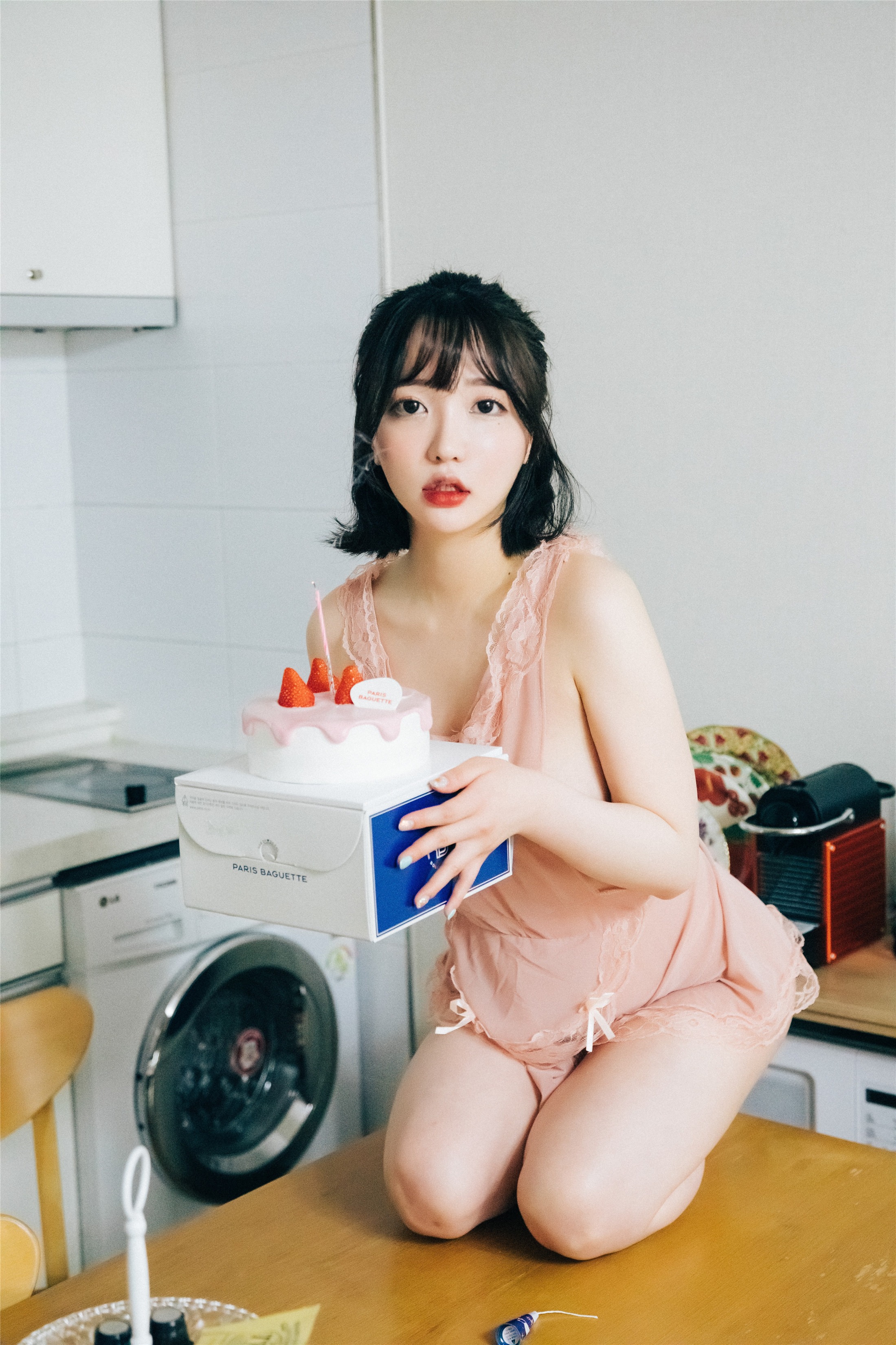 [Loozy] Son Ye-Eun (손예은) - Happy Birthday 132P(68)