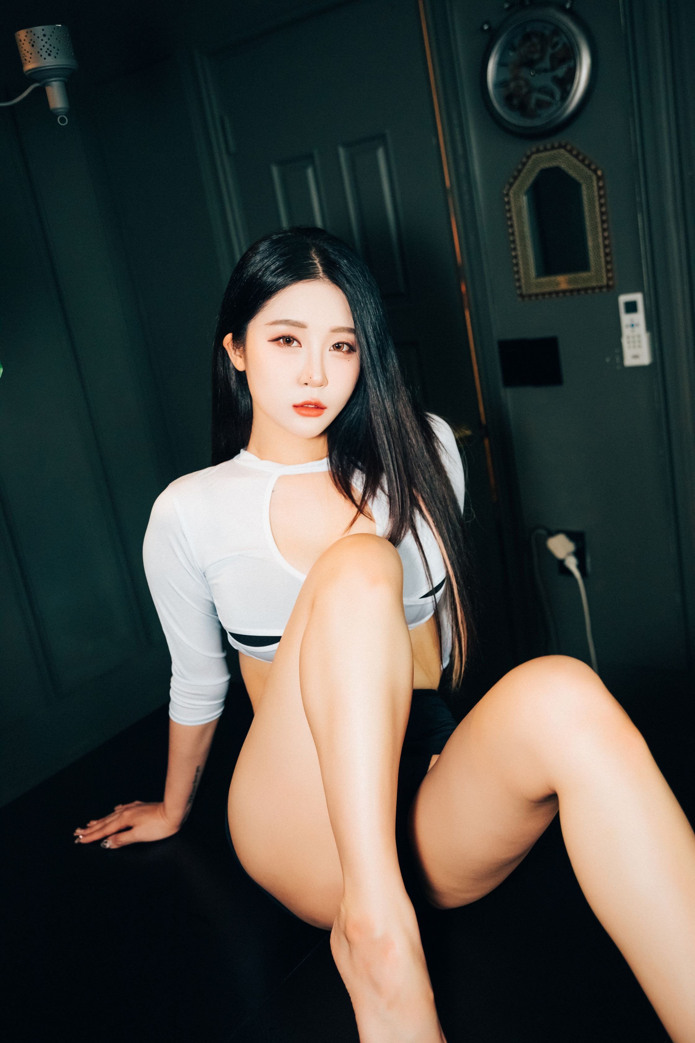 Bomi (보미) - [LOOZY] Roomate [52P-955MB](45)