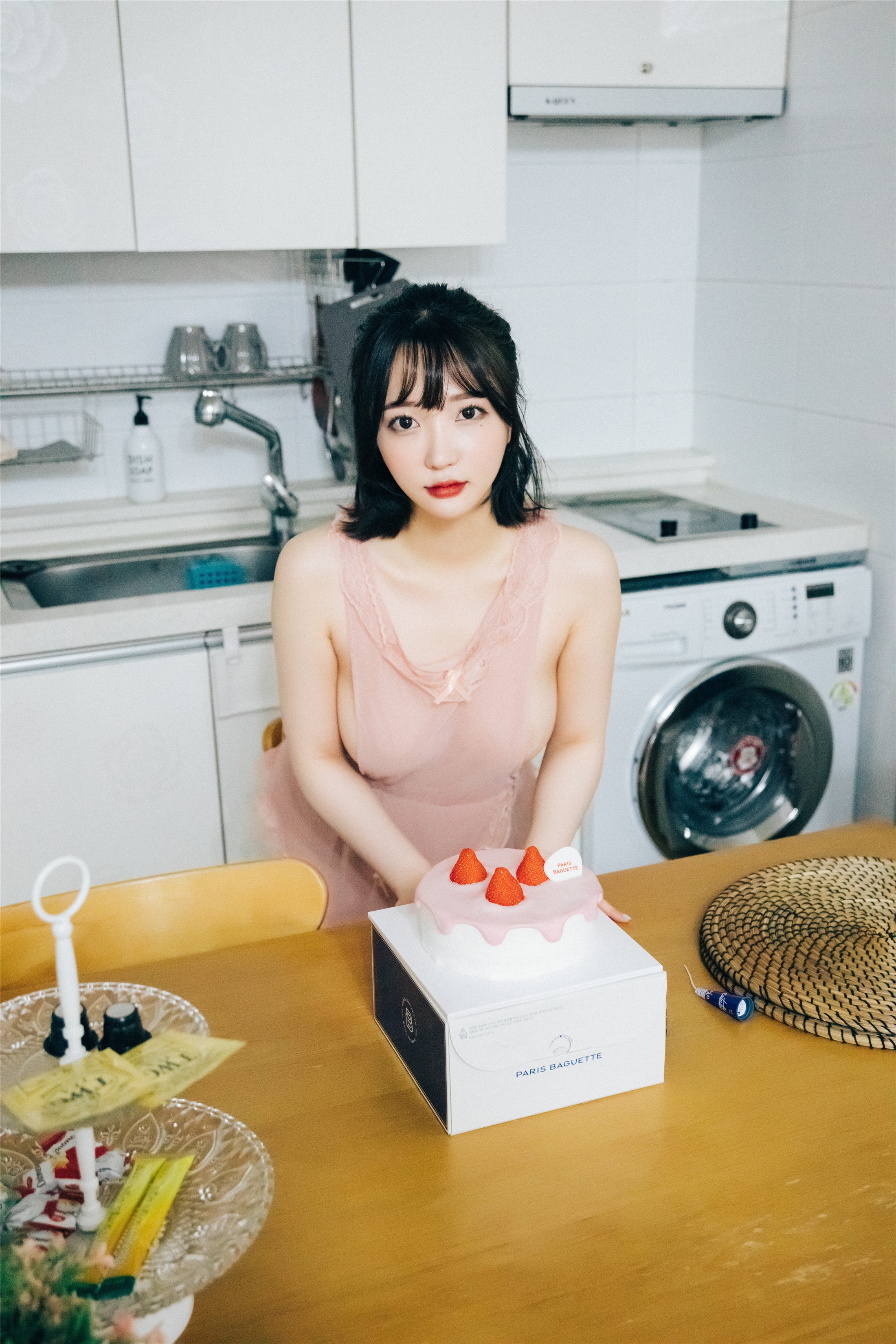 [Loozy] Son Ye-Eun (손예은) - Happy Birthday 132P(56)