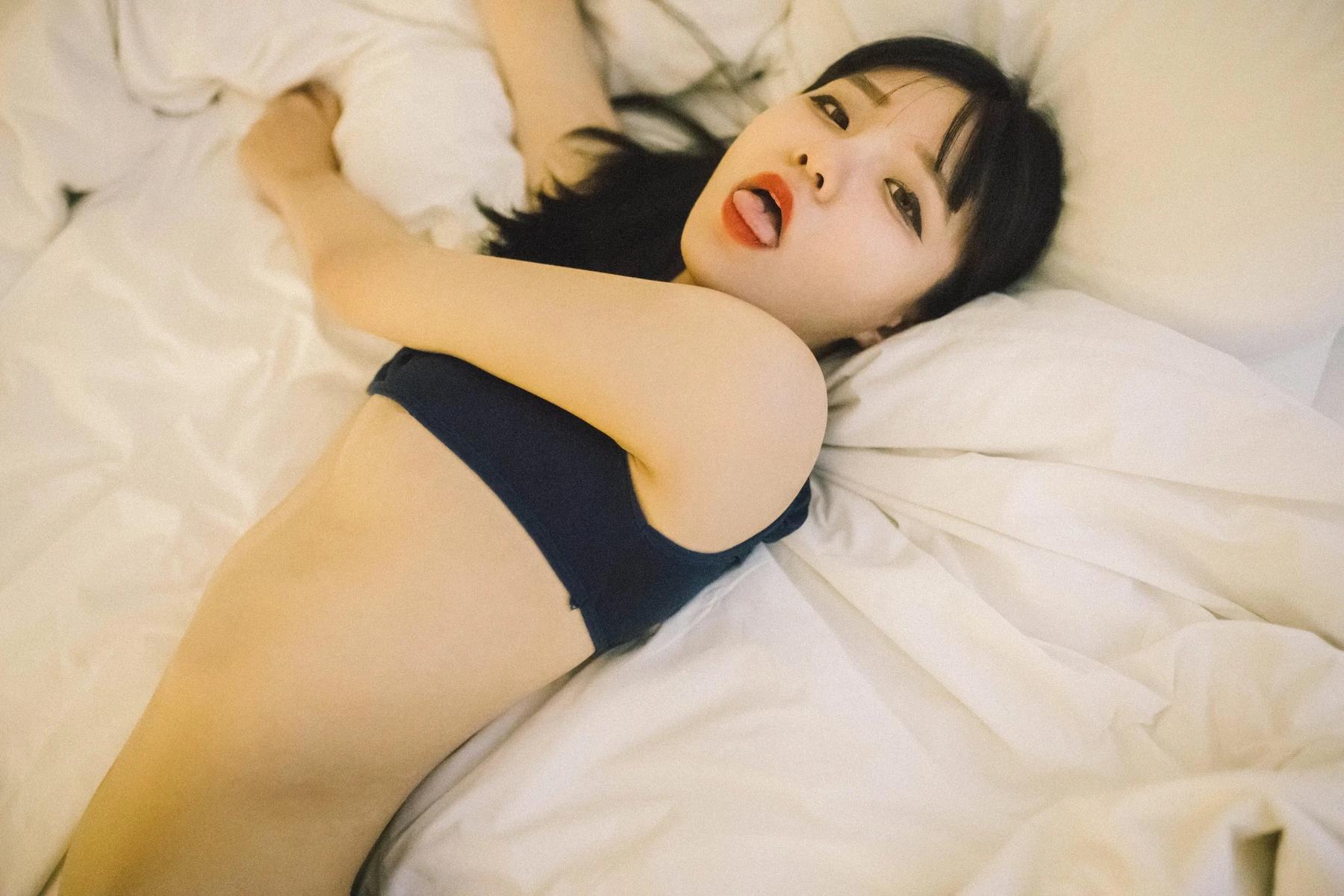 Jeong Jenny 정제니, [Moon Night Snap] The First Set.01(26)