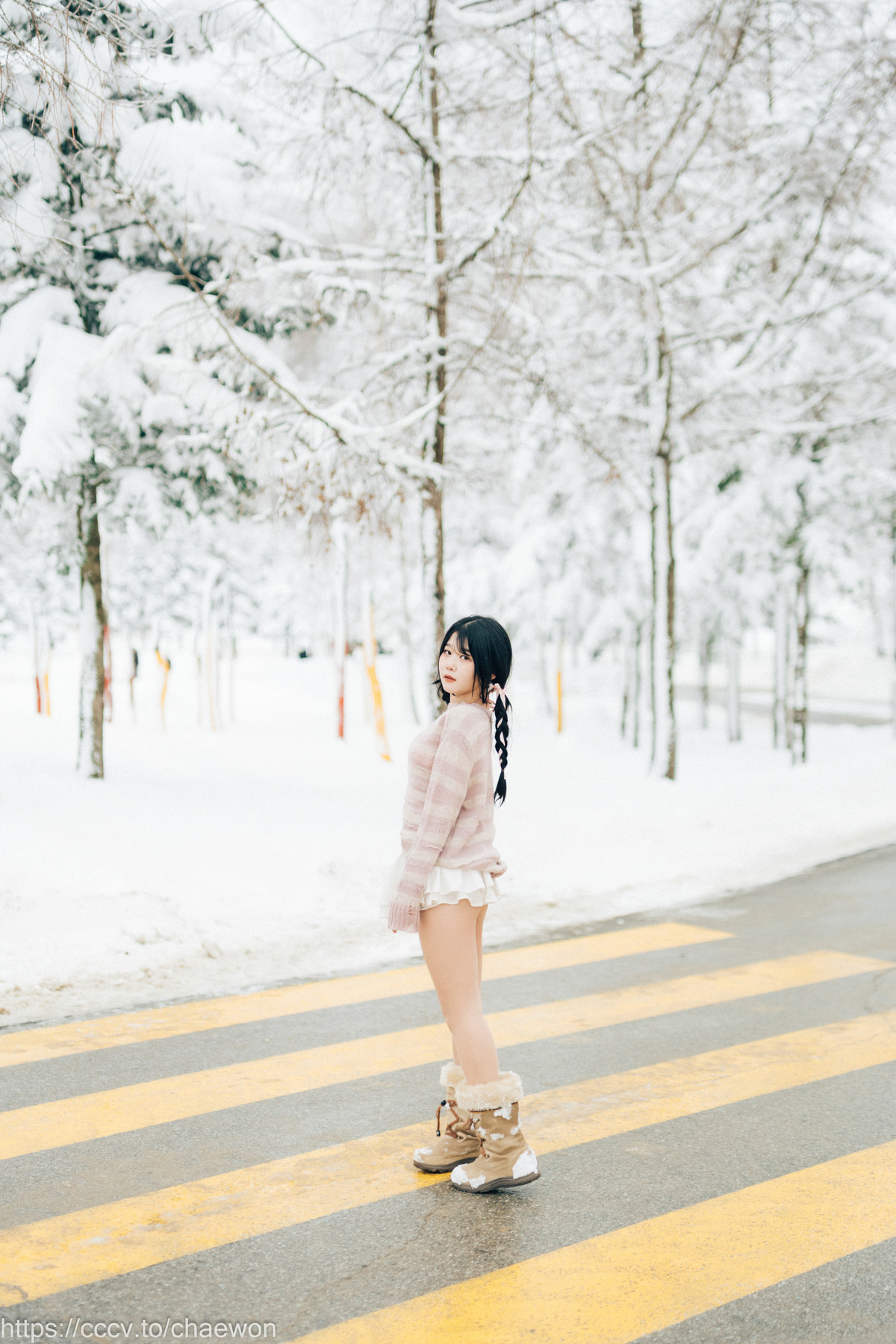 ZIA.Kwon 권지아, [Loozy] Snow Girl Set.02(21)