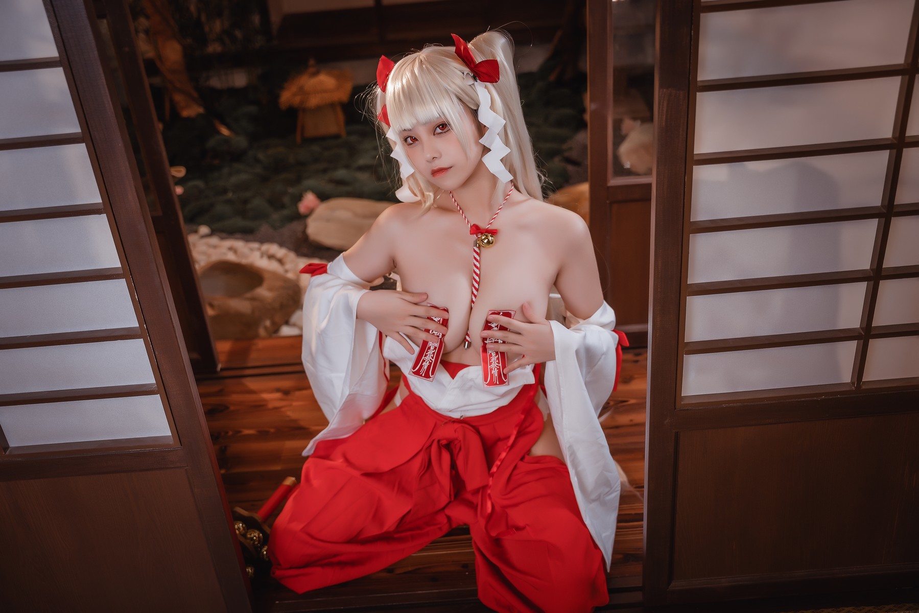 蜜汁猫裘 Cosplay 可畏巫女(14)