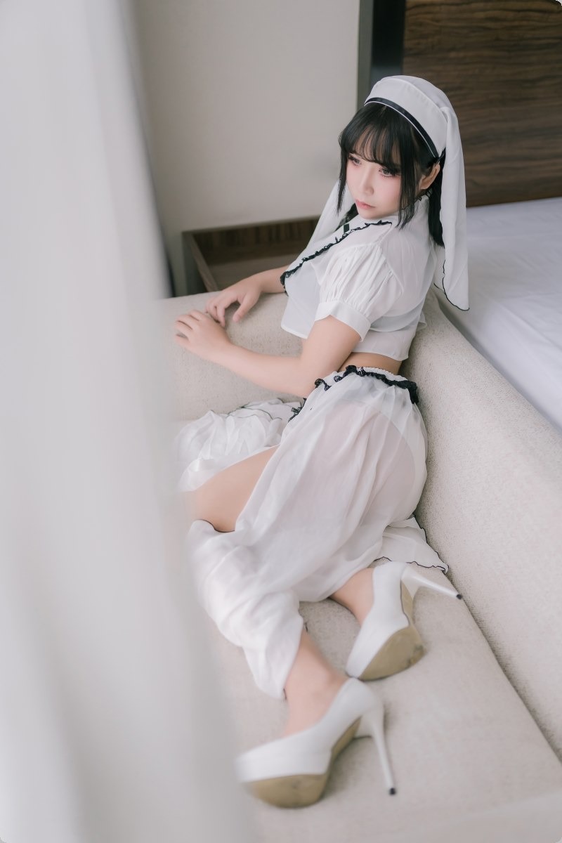 [Cos]抱走莫子 - 纯白修女[42P](2)