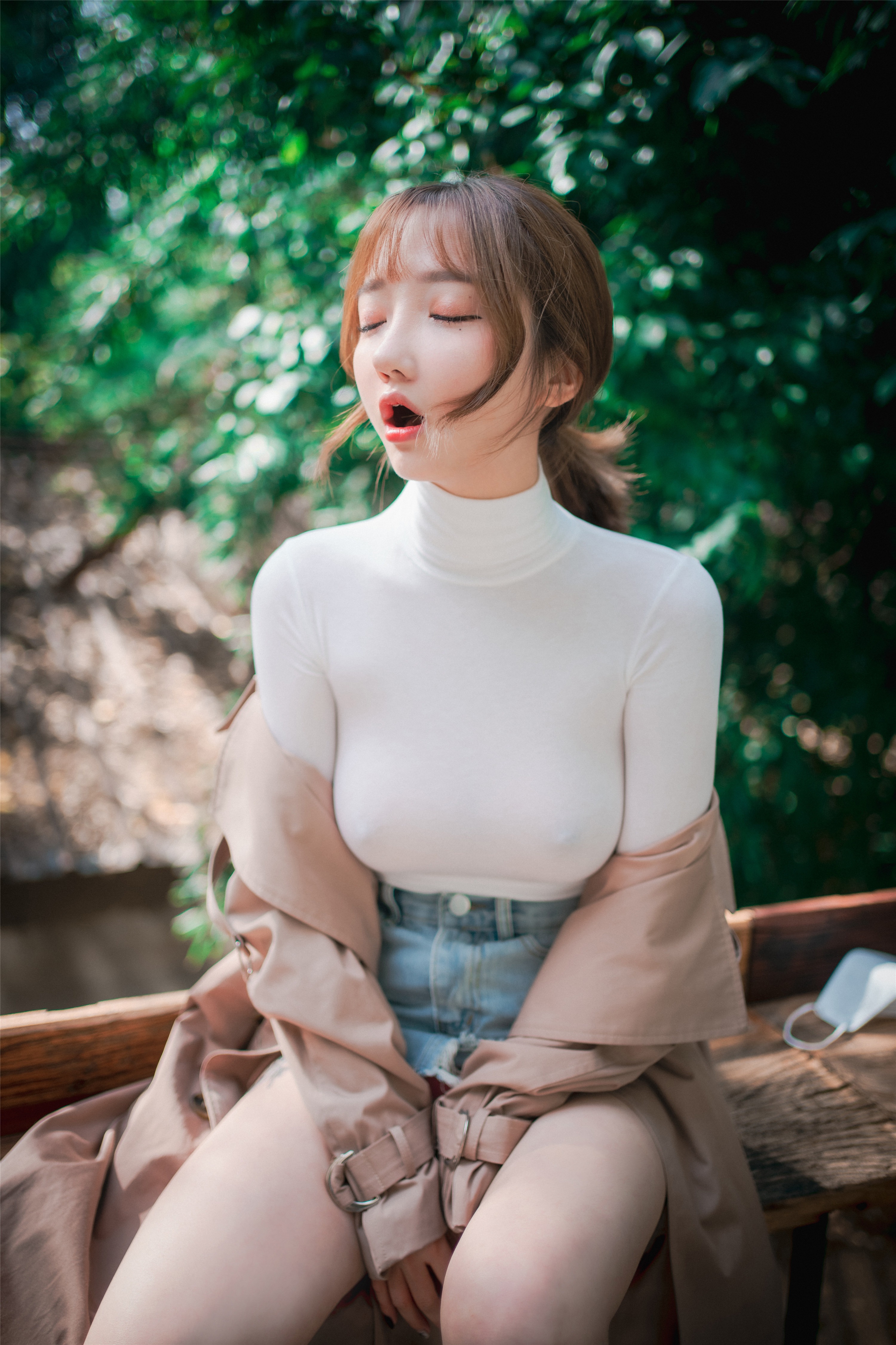 DJAWA Photo – Son Ye-Eun (손예은): “A Snap of Intimacy”  160P(41)