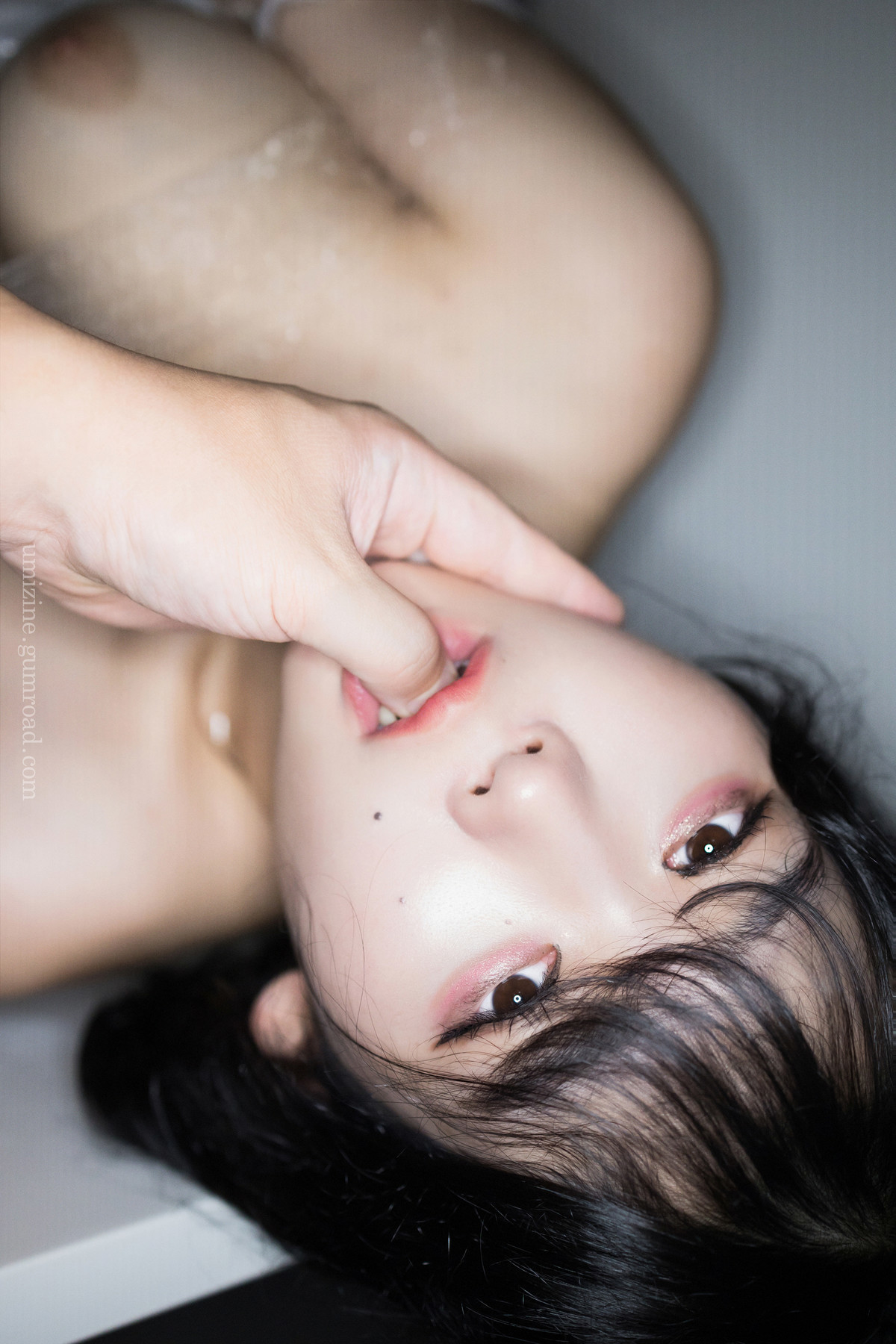 ZIA.Kwon 권지아, [UMIZINE] Bathtub Mermaid Set.02(45)