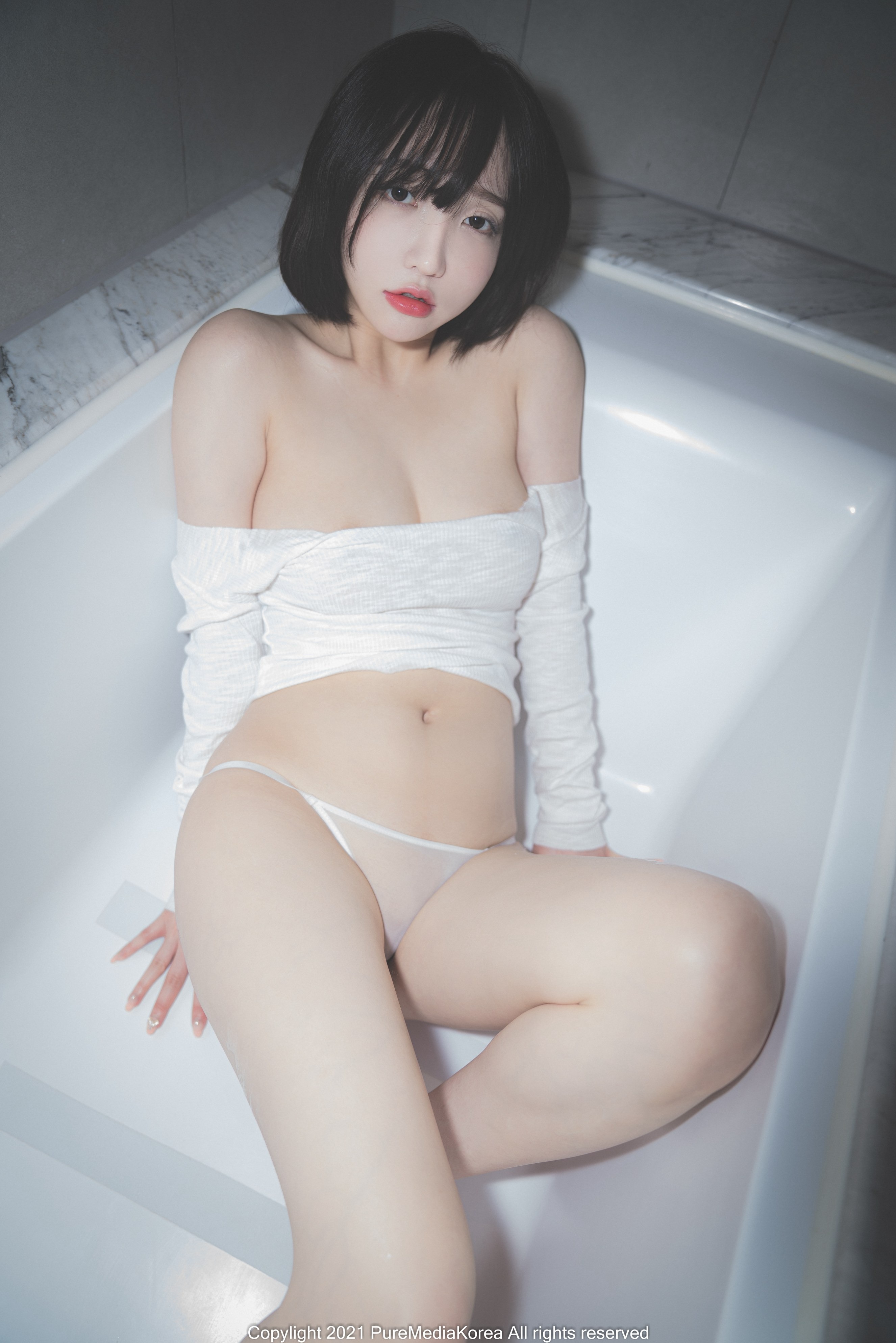 Pure Media Vol.070 Son Ye-Eun (손예은)  72P(13)