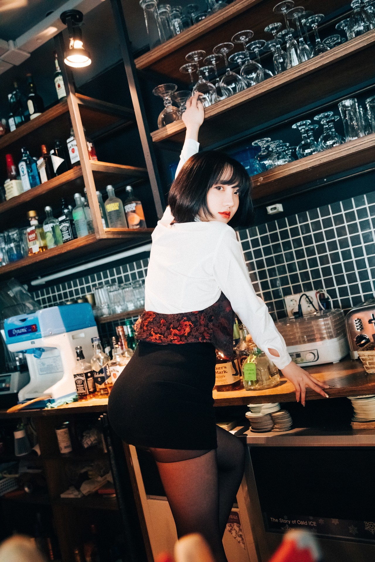 Son Yeeun 손예은, [Loozy] Tainted Love Bar Set.01(8)