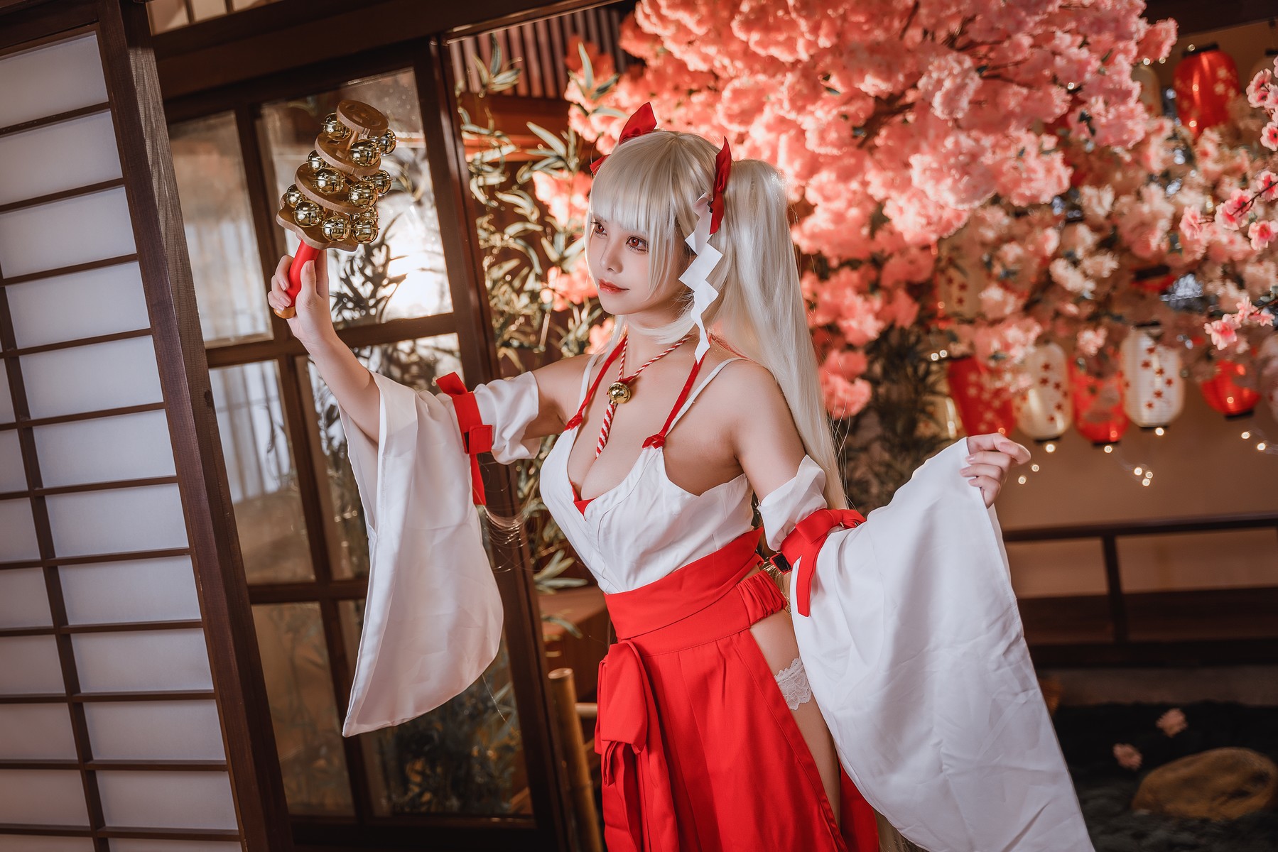 蜜汁猫裘 Cosplay 可畏巫女(2)