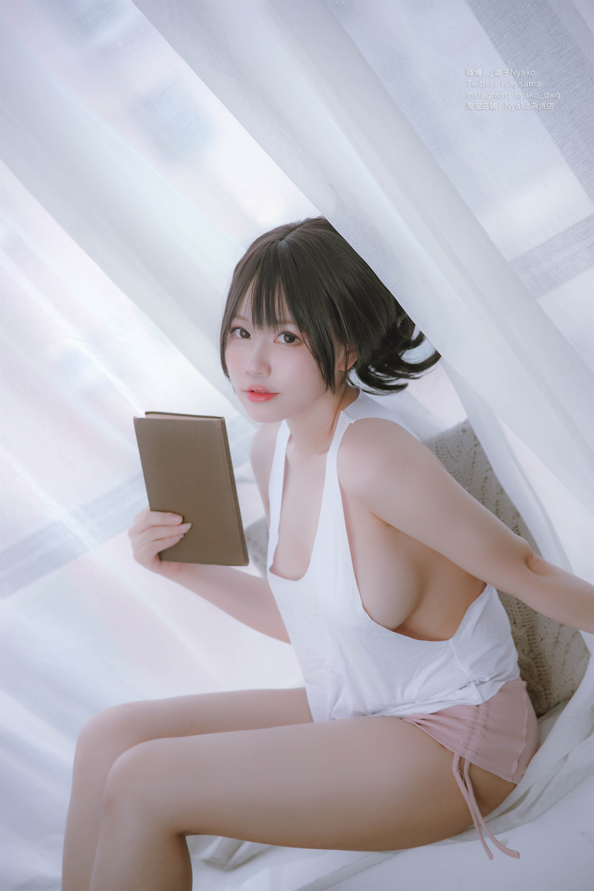 Cosplay Nyako喵子 隣 姉 背心(32)