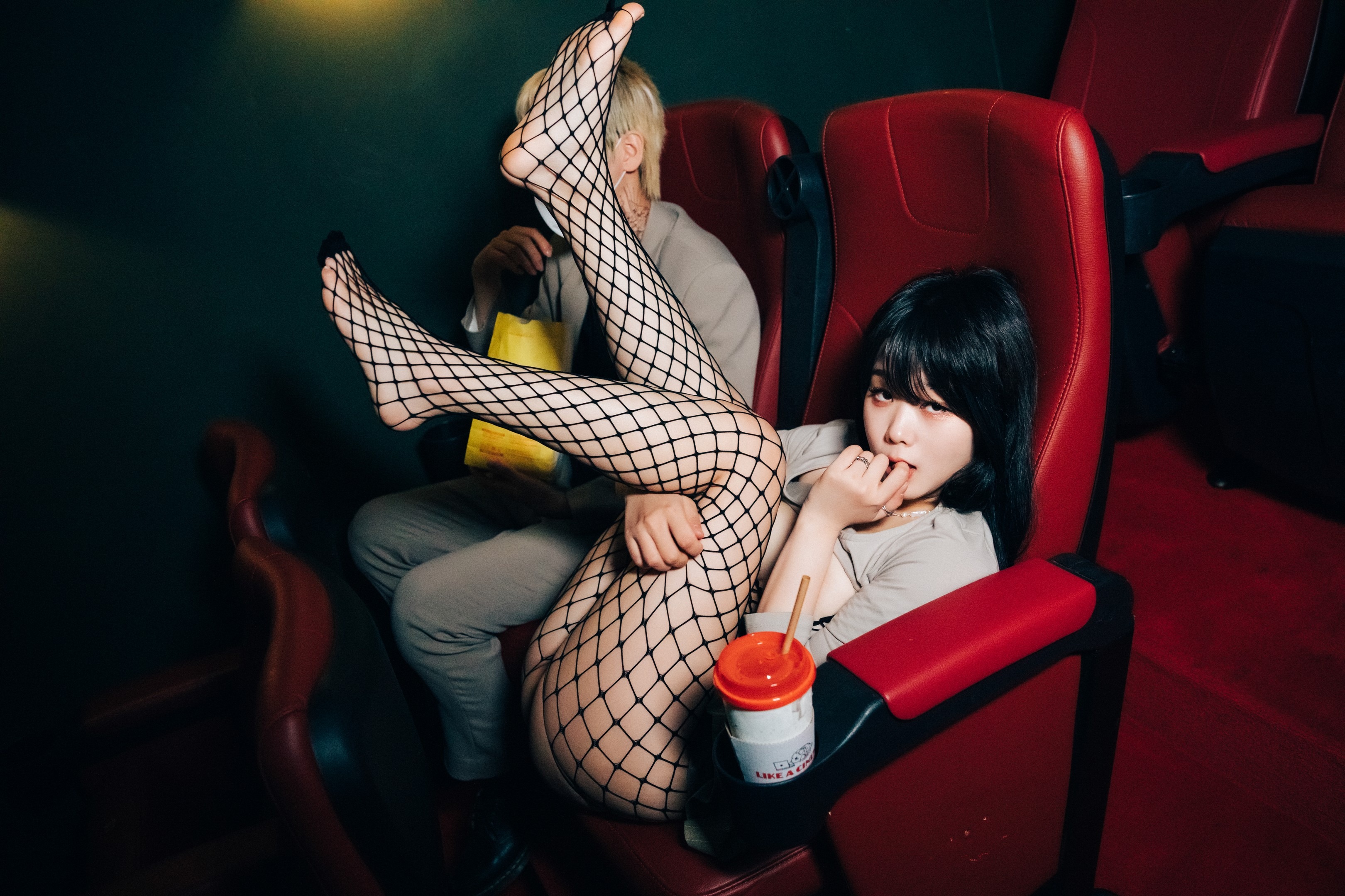 [LOOZY] Zia – xxx in the theater S.Ver(80)