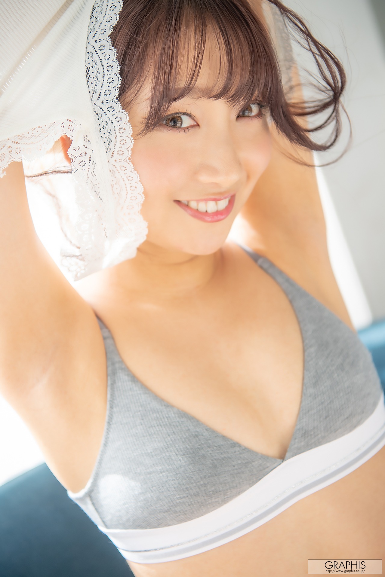 [Graphis] Gals - Anna Kami 加美杏奈 『 Angel Smile 』146P(60)